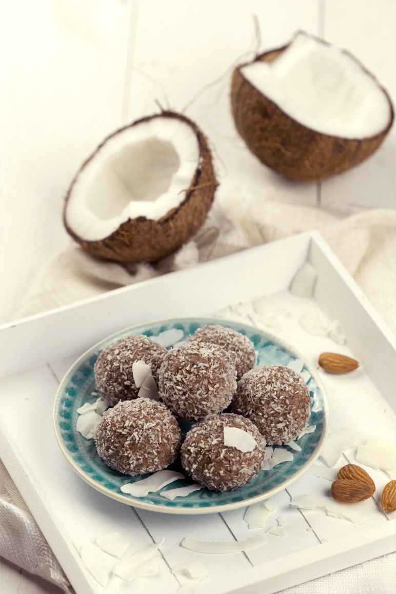 coconut energy balls I foodblog www.foodandfeelings.de
