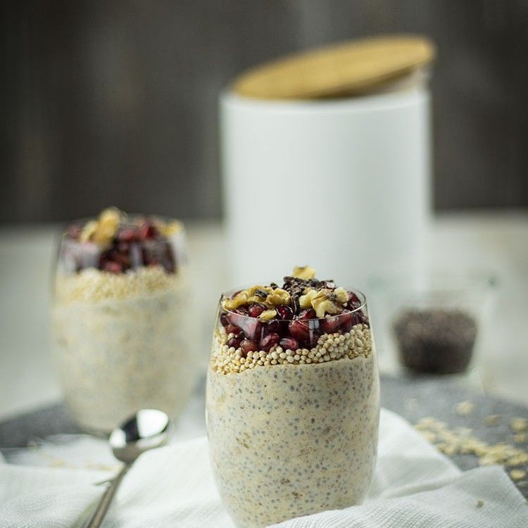 Rezept für Overnight Oats mit Granatapfel und Amaranth-Pops