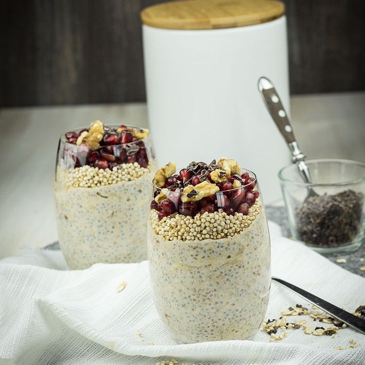 Rezept für Overnight Oats mit Granatapfel und Amaranth-Pops