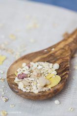 Rezept für Müsli-Riegel mit Bananen, Datteln und Mandelmus
