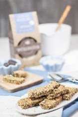 Rezept für Müsli-Riegel mit Bananen, Datteln und Mandelmus