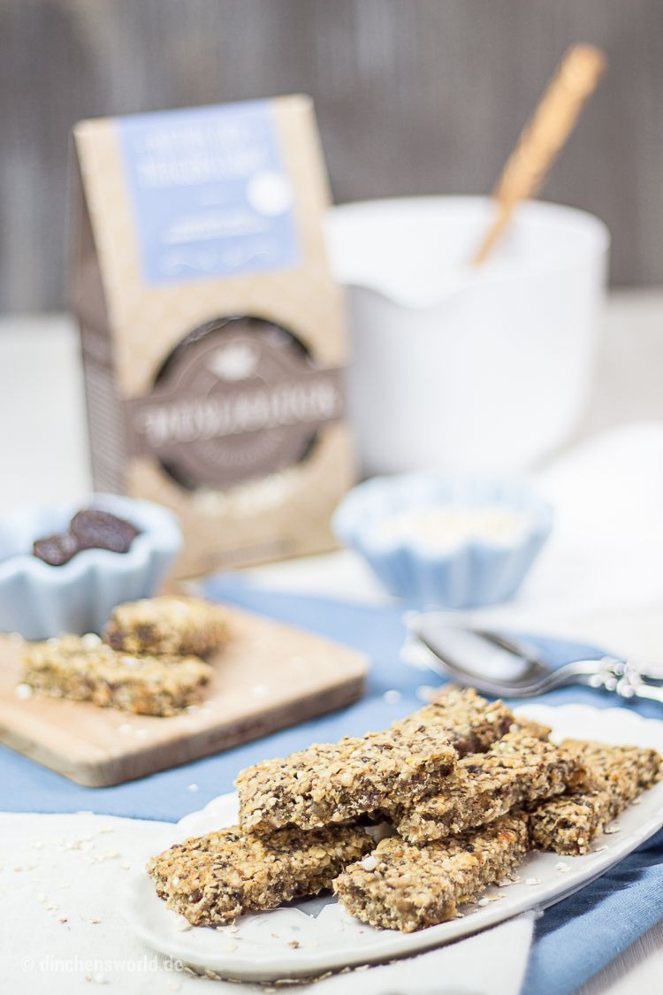 Rezept für Müsli-Riegel mit Bananen, Datteln und Mandelmus