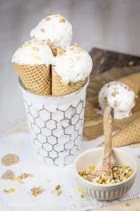 Rezept für Frozen Joghurt mit Limette und Honig-Crunch-Orangen-Müsli